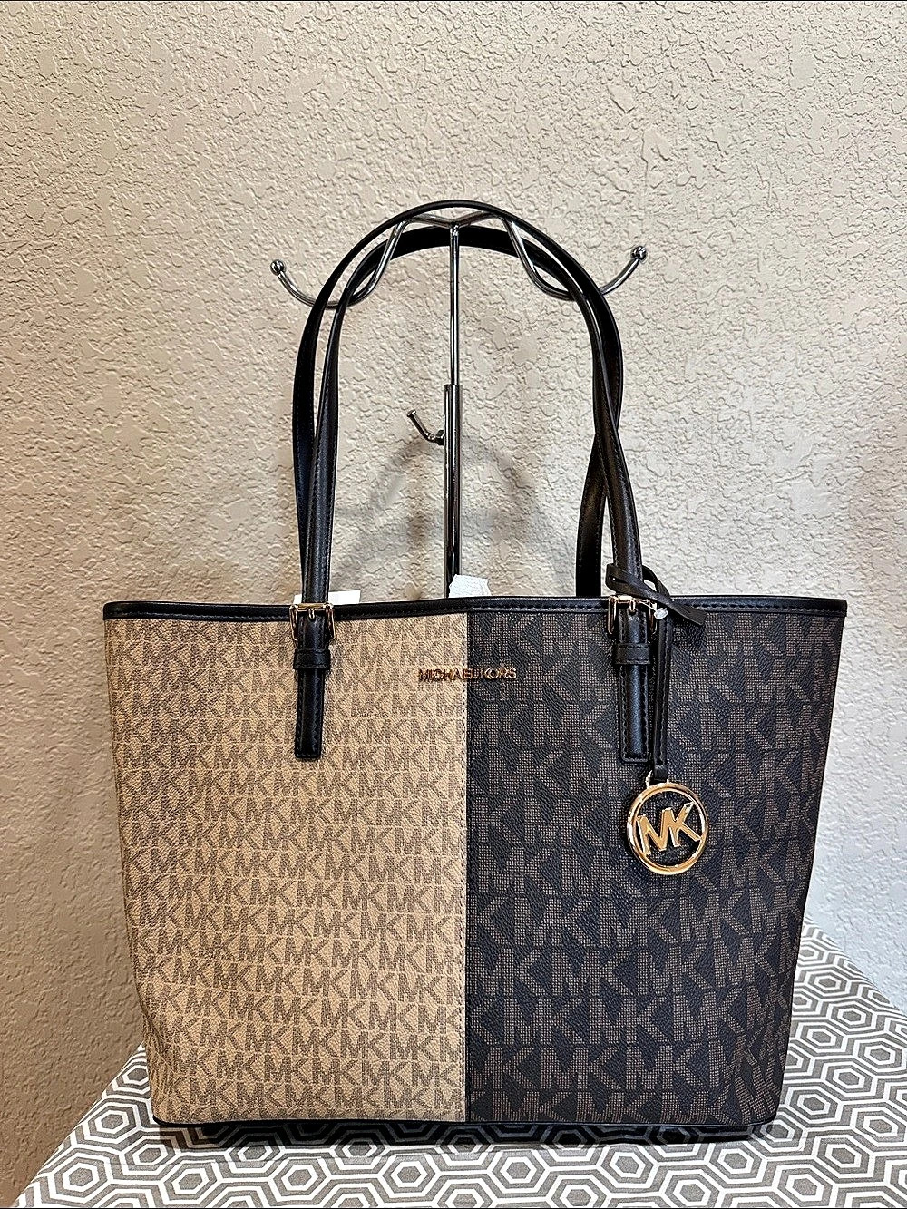 Michael Kors Jet Set Medium Carryall Tote Brown multi NWT